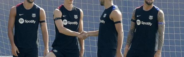 LOL Worlds 积分榜-巴萨夏窗总结，财政公平没达标投入不大，会变强吗？