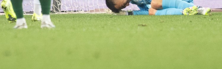 电竞战绩-康复师谈韩佳奇伤势：还在追恢复进度，这赛季确实是踢不了