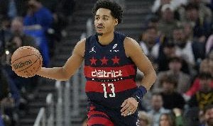 电竞战绩-先发制人！普尔首节三分4中3独得11分 正负值+5