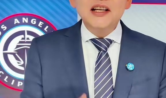 电竞战绩-苏群：我认为卢指导是好教练 活用哈登&amp;小卡证明其临场调整能力强