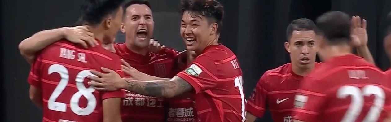 英雄联盟积分排名-热议成都4-1海港：徐正源打海港有办法，穆帅战术是强者思维