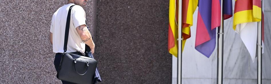 英雄联盟积分排名-世体：巴萨今夏创收近7500万欧，仍等待VIP席位确认以注册新援