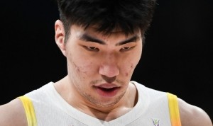 电竞战绩-余嘉豪撑起了中国男篮的内线 球队展示了这段时间的训练成果