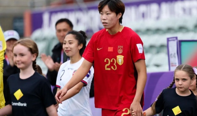 英雄联盟积分排名-花开两朵，同心逐梦——双胞胎姐妹邵子钦、邵子嘉的这些年|邵敏|足球|女足亚洲杯|巴西女足|中国女足_新浪体育_新浪新闻