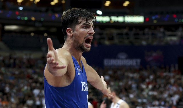 LOL Worlds 积分榜-阿夫迪亚半场三分失准仍贡献11分4板1助3帽全能数据